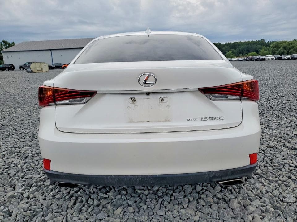 2017 LEXUS IS 300 6