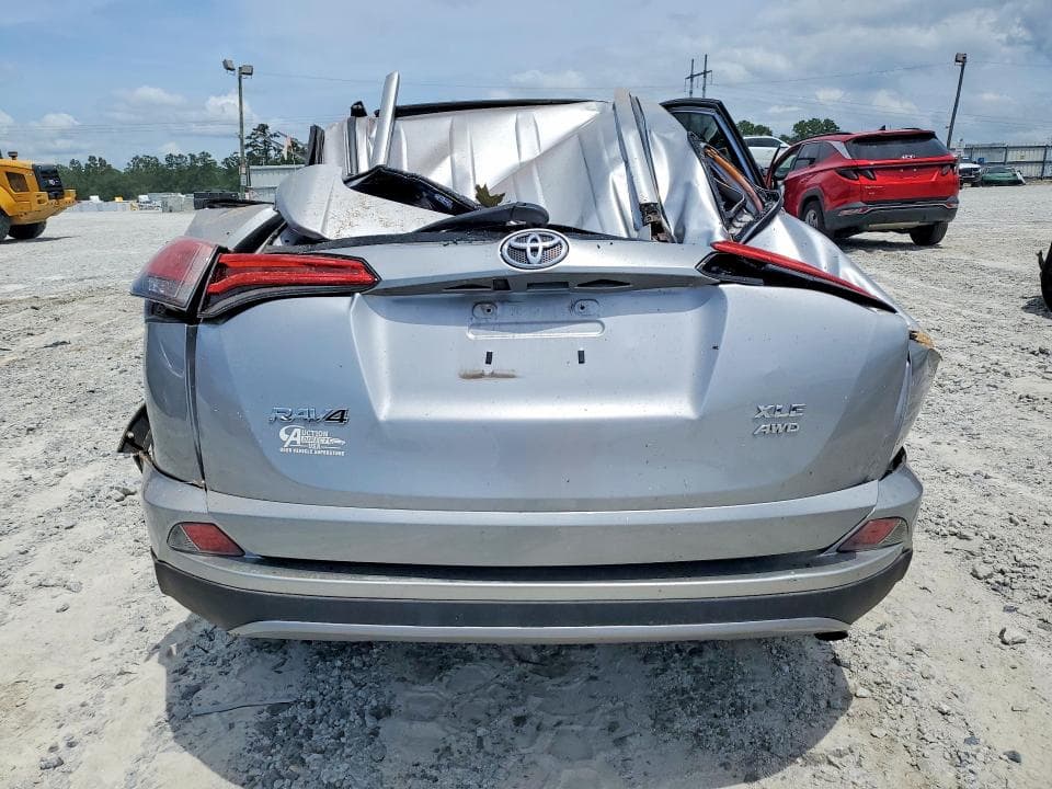 2017 TOYOTA RAV4 XLE 6