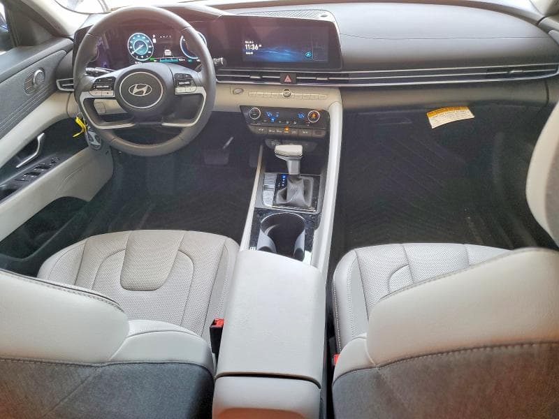 2025 HYUNDAI ELANTRA LIMITED 8