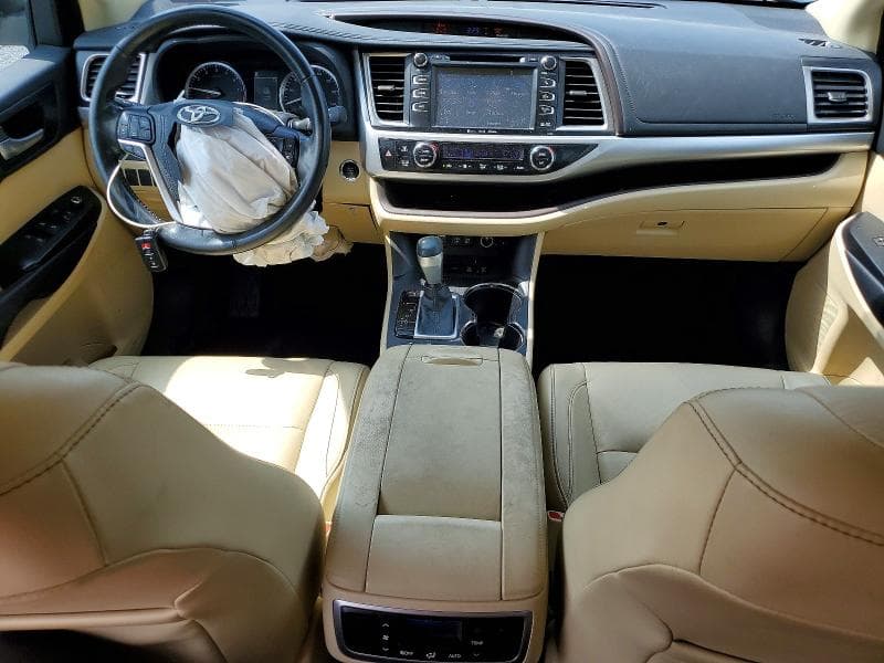 2018 TOYOTA HIGHLANDER XLE 8
