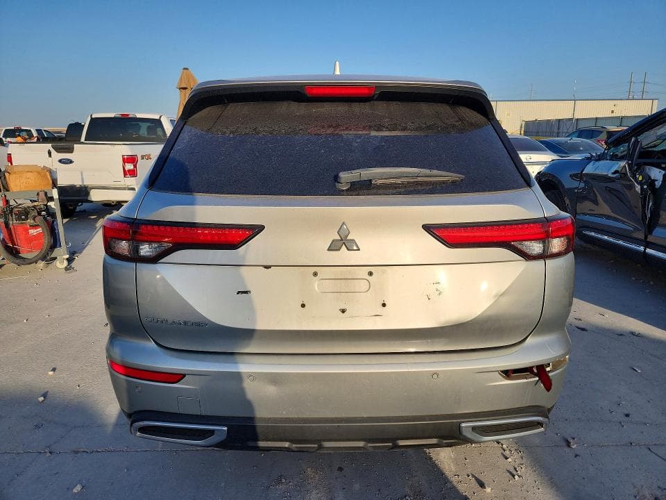 2022 MITSUBISHI OUTLANDER ES 6