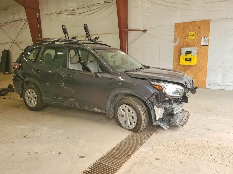 2024 SUBARU FORESTER 4