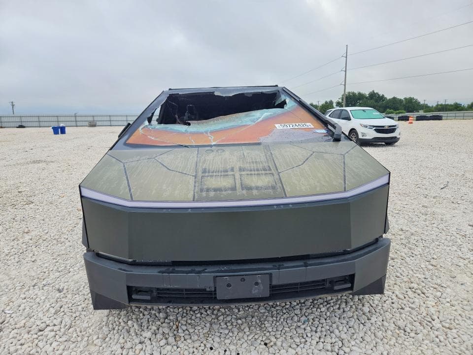 2024 TESLA CYBERTRUCK 5