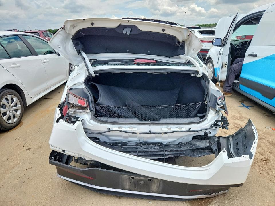 2026 HYUNDAI ELANTRA SE 6