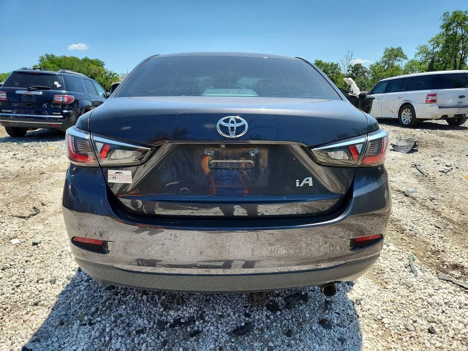 2017 TOYOTA YARIS IA BASE 6