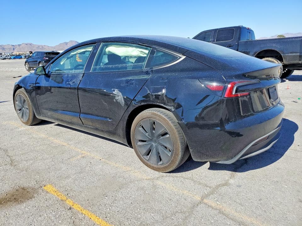 2025 TESLA MODEL 3 2