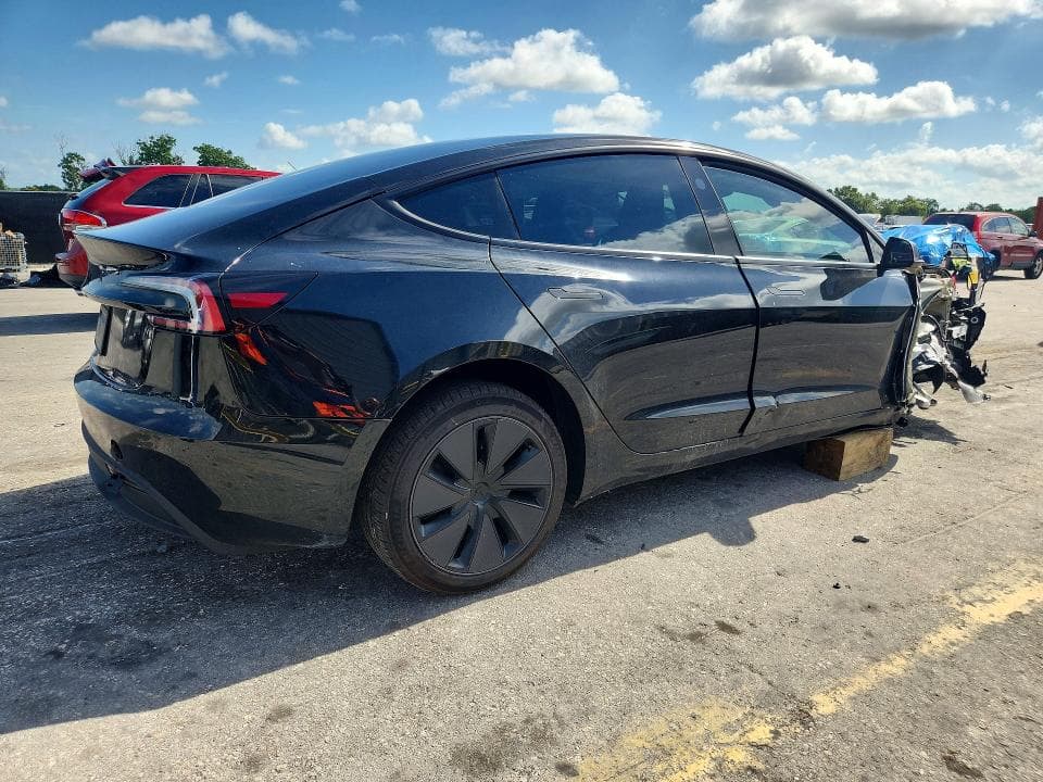 2026 TESLA MODEL 3 3