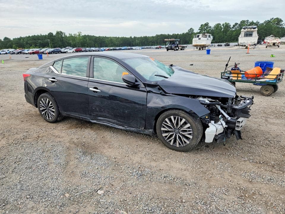 2024 NISSAN ALTIMA SV 4