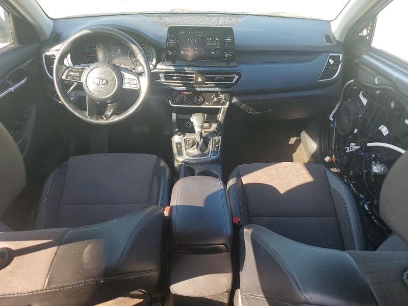 2021 KIA SELTOS S 8