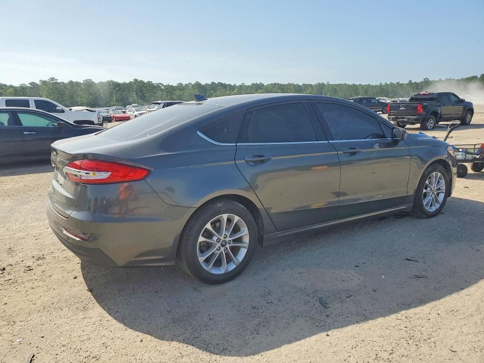 2020 FORD FUSION SE 3
