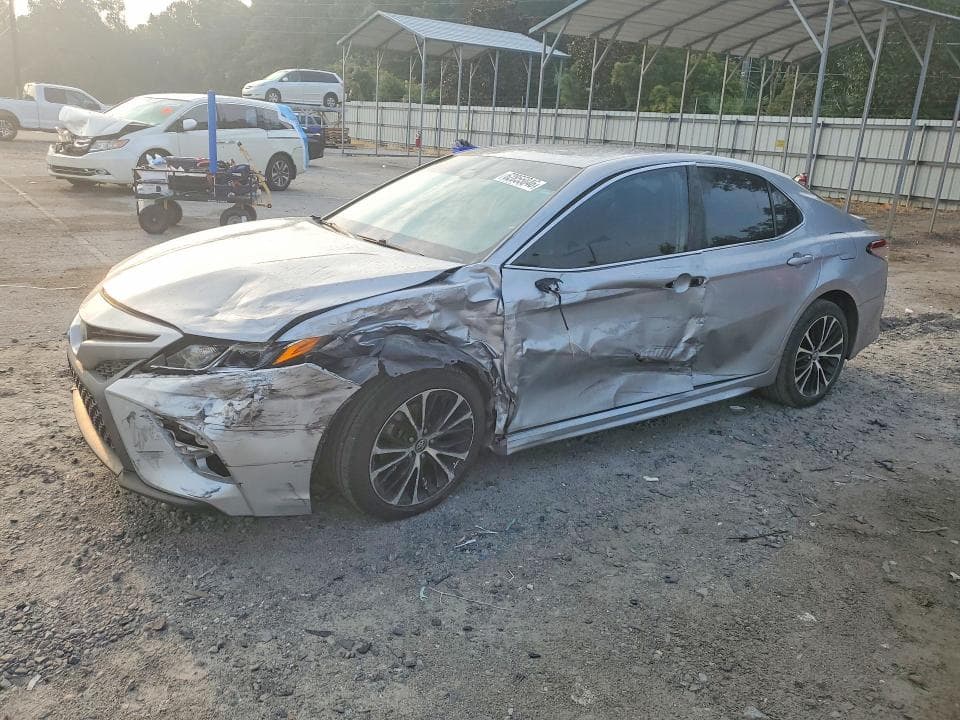 2019 TOYOTA CAMRY SE - 1