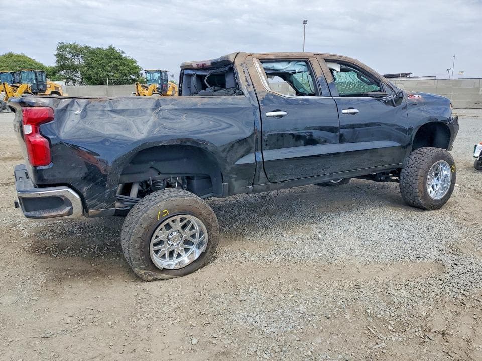 2023 CHEVROLET SILVERADO K1500 LTZ 3