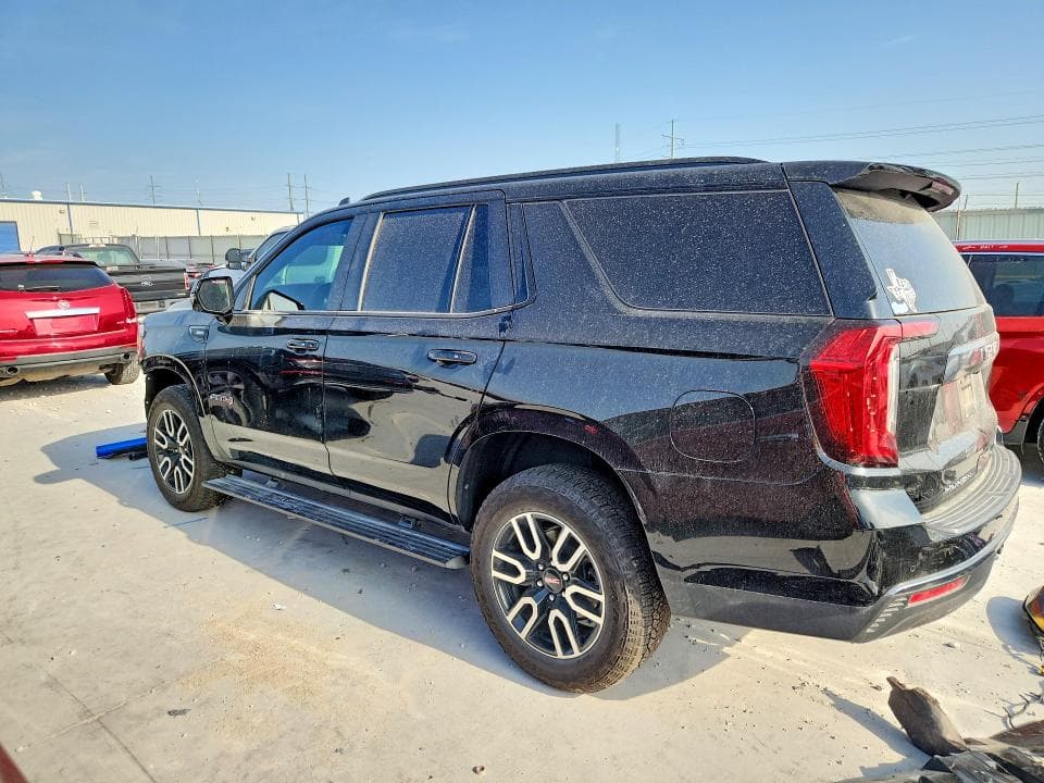 2023 GMC YUKON AT4 2