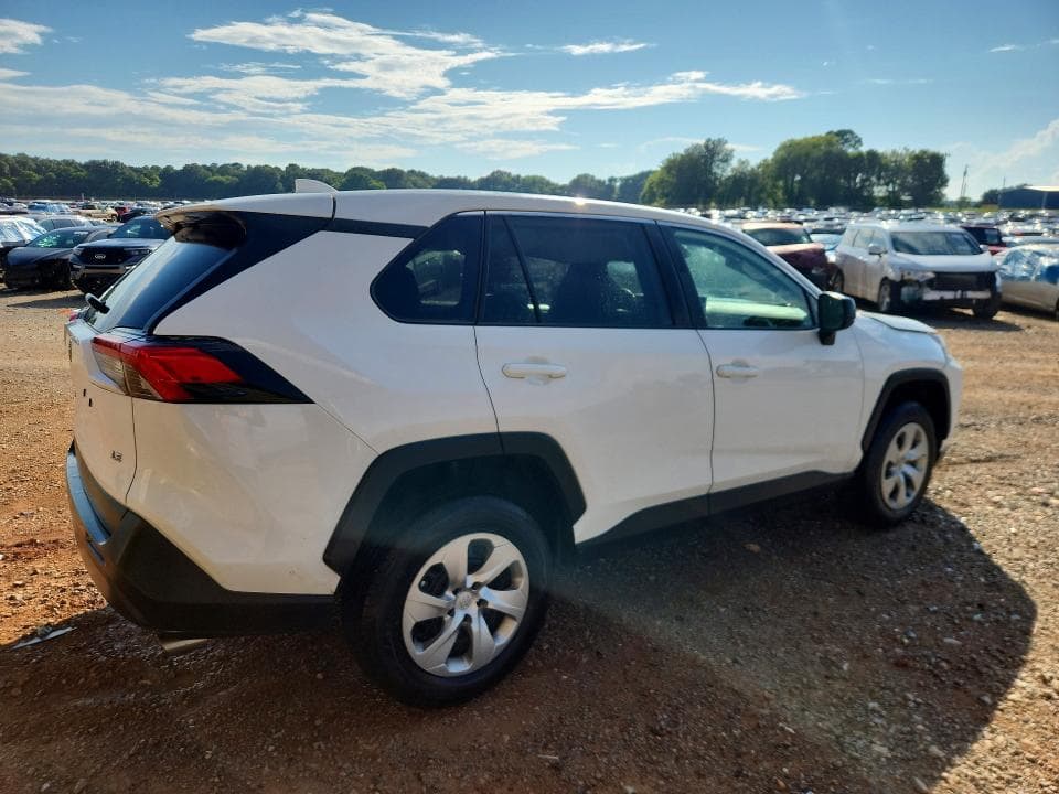 2022 TOYOTA RAV4 LE 3