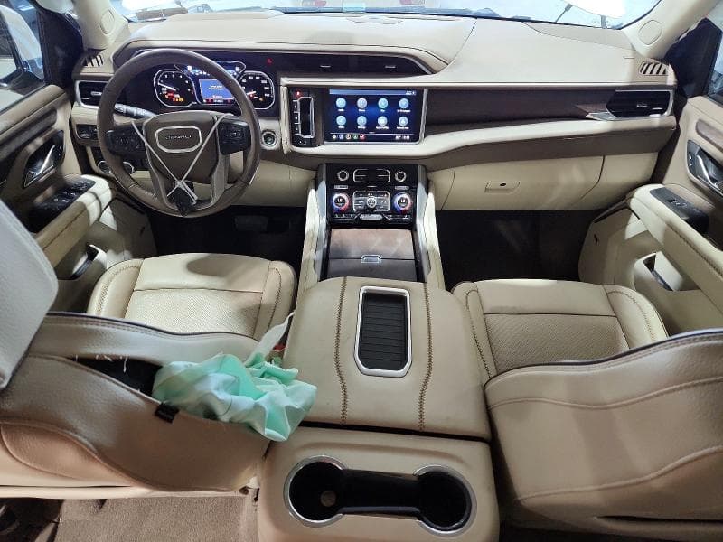 2021 GMC YUKON DENALI 8