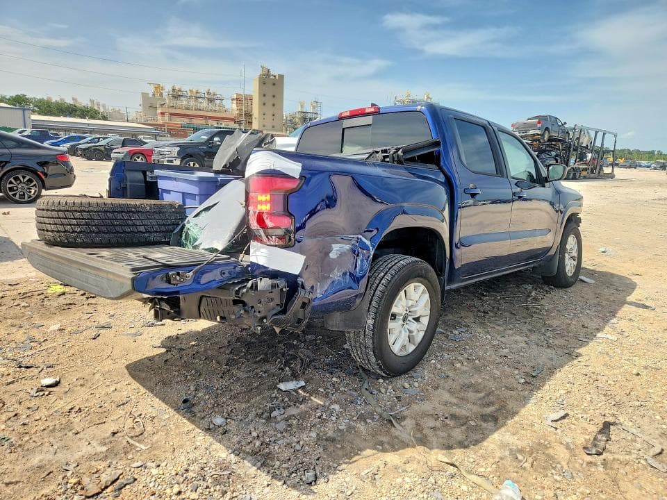 2023 NISSAN FRONTIER SV 3