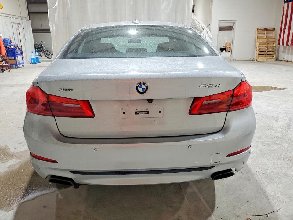 2018 BMW 540 XI 6