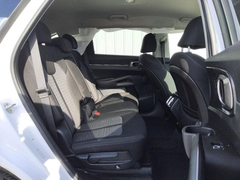 2021 KIA SORENTO LX 11