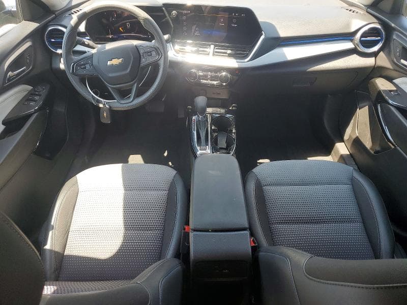 2025 CHEVROLET TRAX 1LT 8