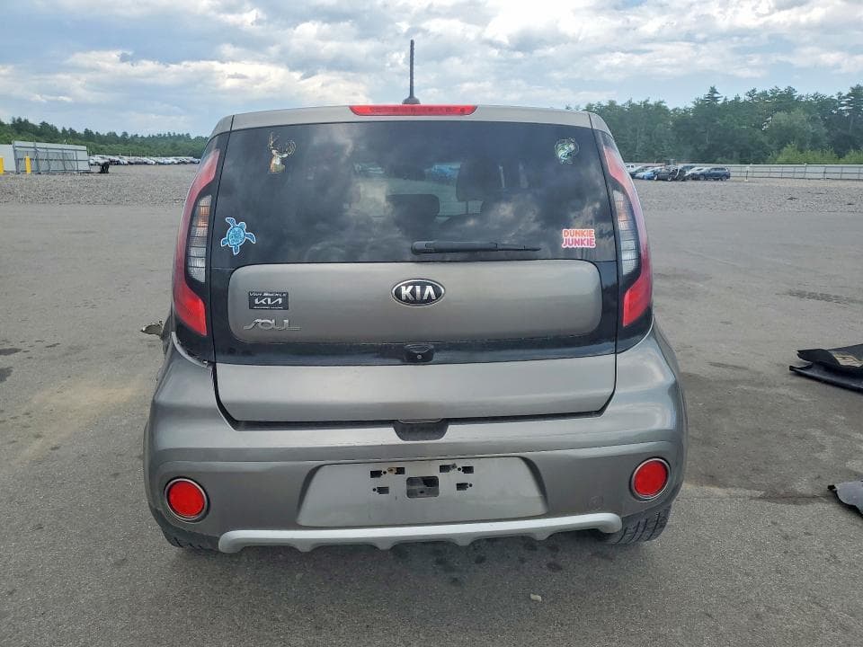 2017 KIA SOUL + 6