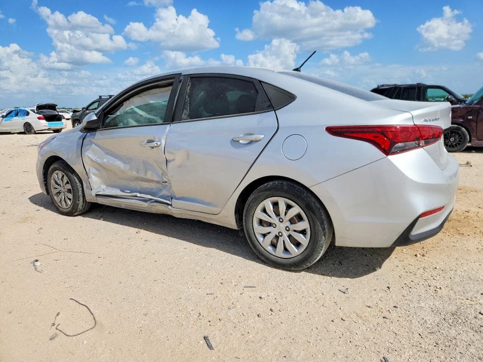 2022 HYUNDAI ACCENT SE 2