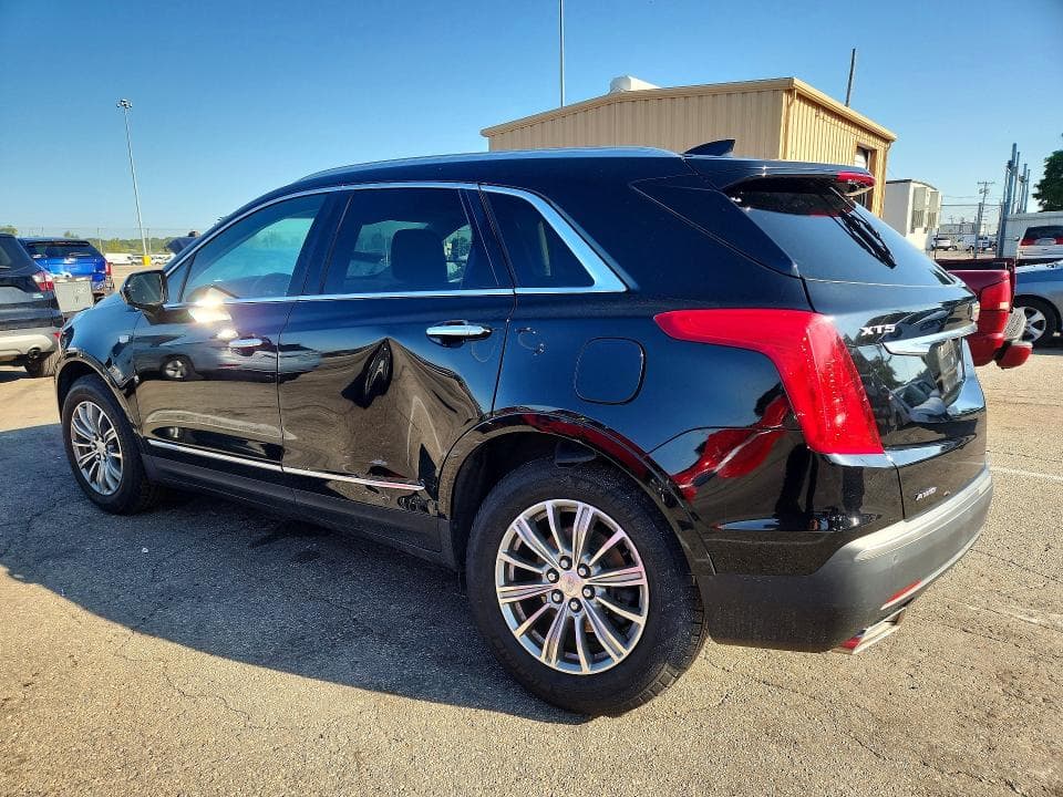 2017 CADILLAC XT5 LUXURY 2