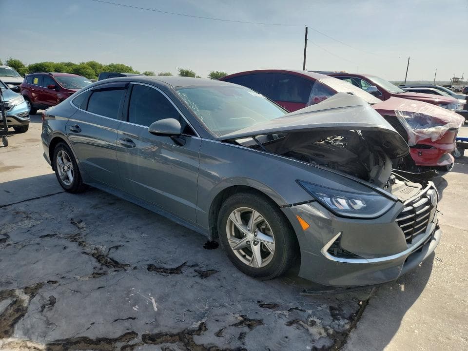 2021 HYUNDAI SONATA SE 4