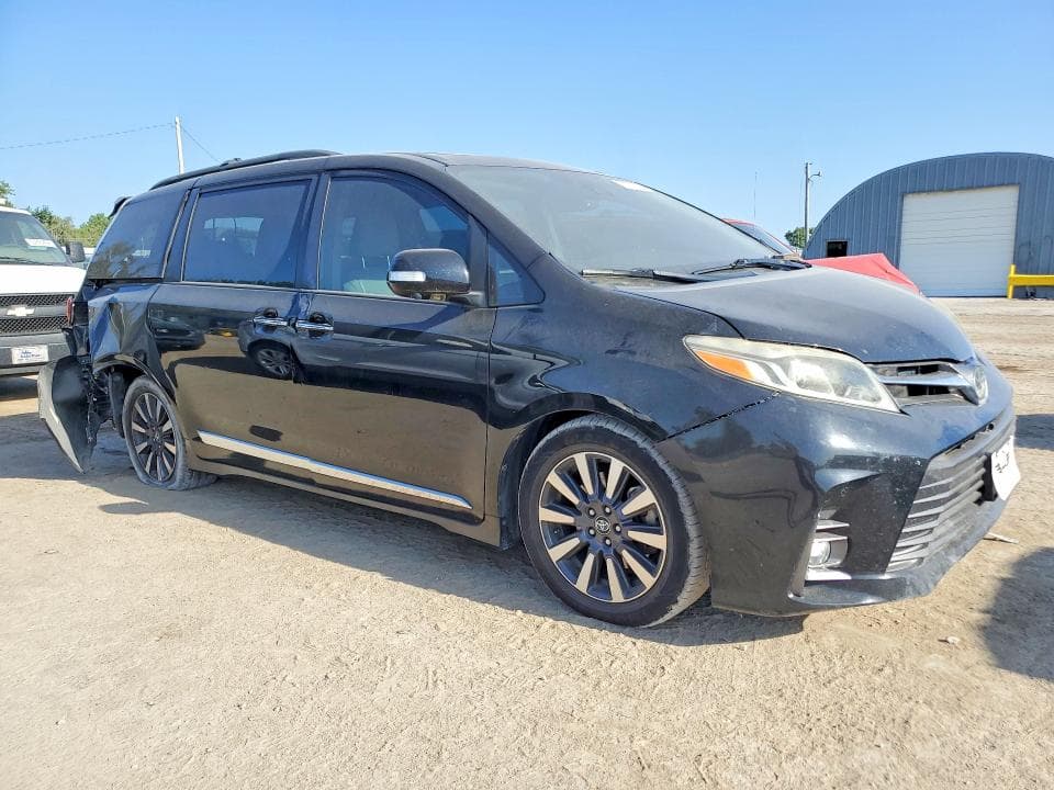2018 TOYOTA SIENNA LIMITED PREMIUM 7-PASSENGER 4
