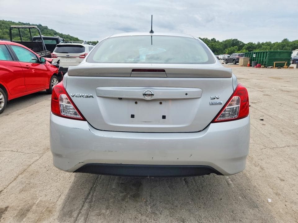 2019 NISSAN VERSA SV 6