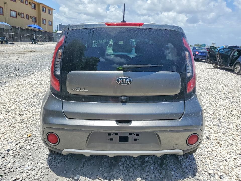 2019 KIA SOUL + 6