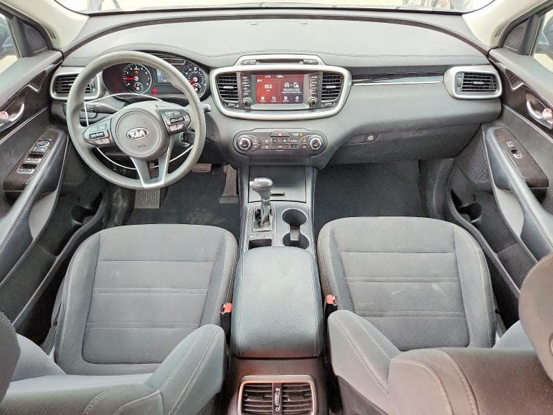 2018 KIA SORENTO LX 8