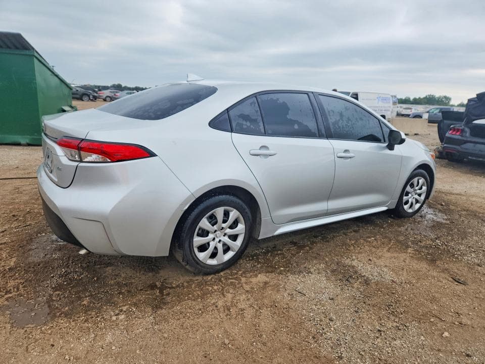 2024 TOYOTA COROLLA LE 3