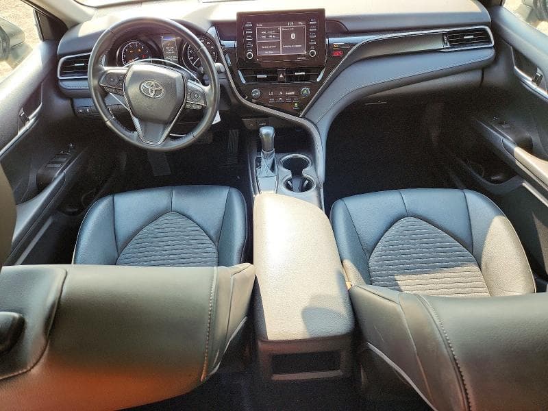 2021 TOYOTA CAMRY SE 8