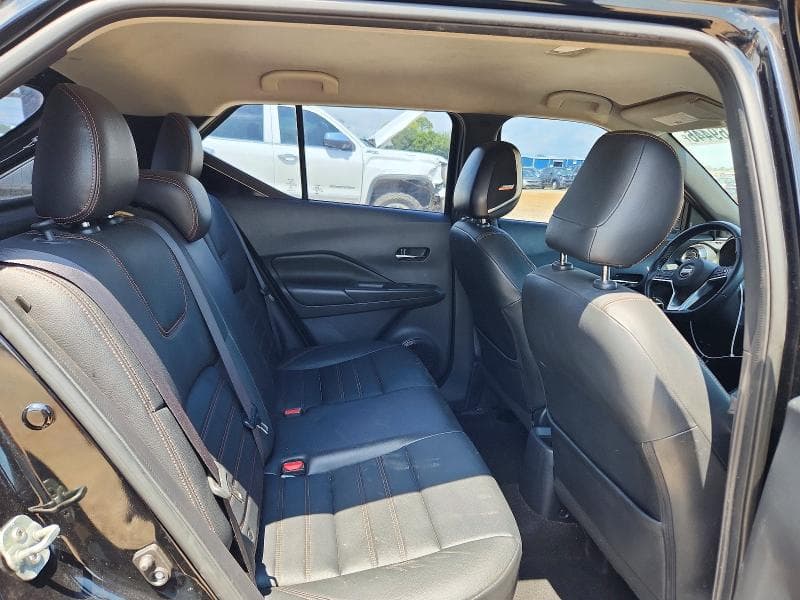 2019 NISSAN KICKS SR 11