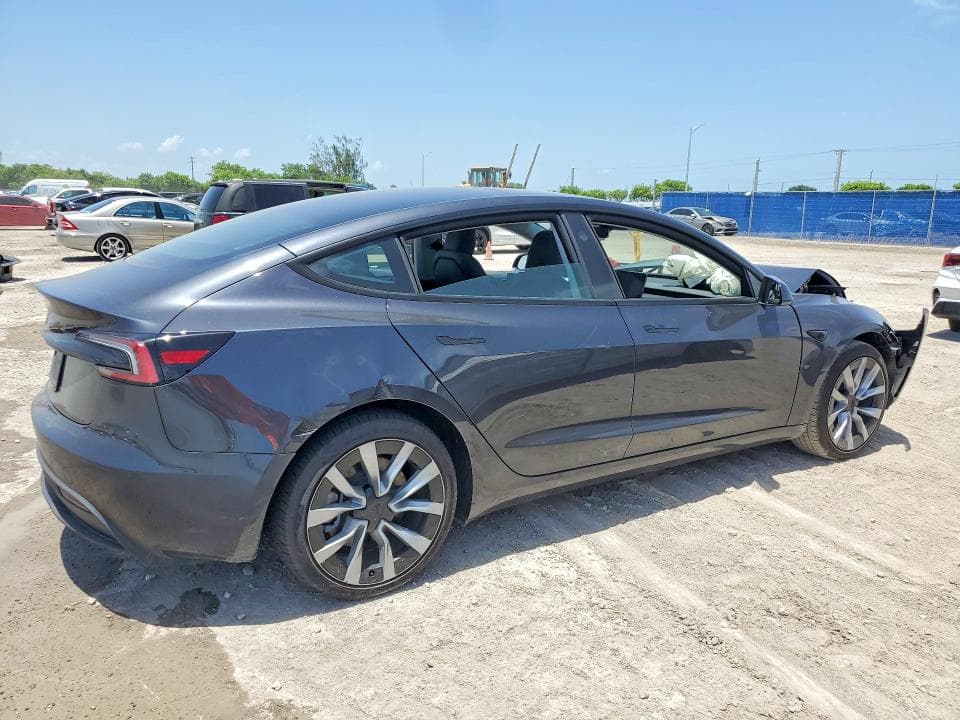 2026 TESLA MODEL 3 3