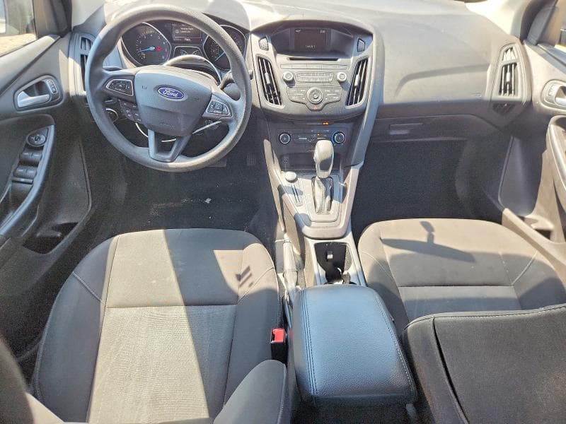 2017 FORD FOCUS SE 8