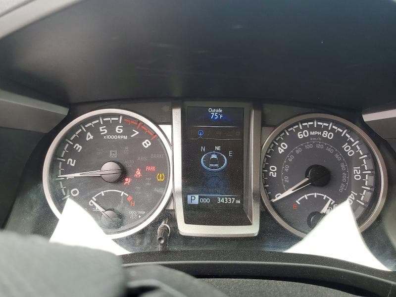 2022 TOYOTA TACOMA SR5 V6 9