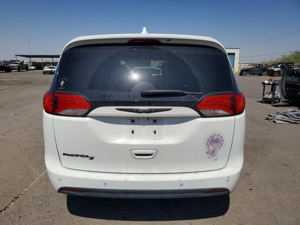2020 CHRYSLER PACIFICA TOURING 6