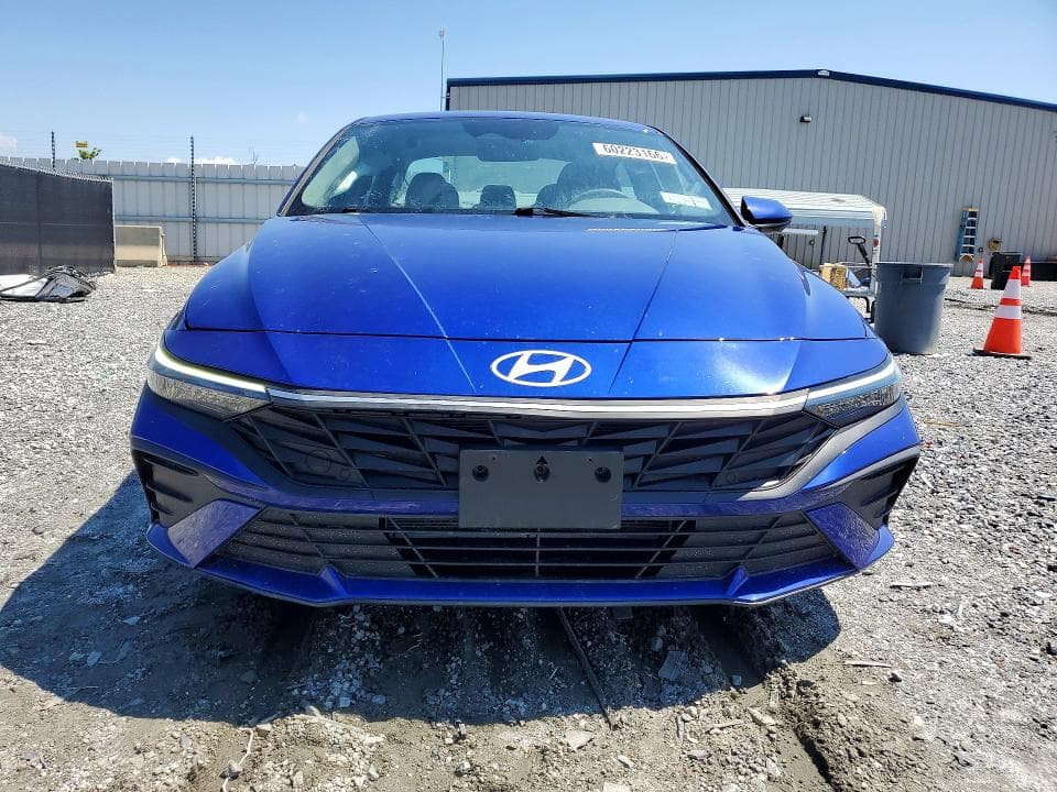 2024 HYUNDAI ELANTRA SE 5
