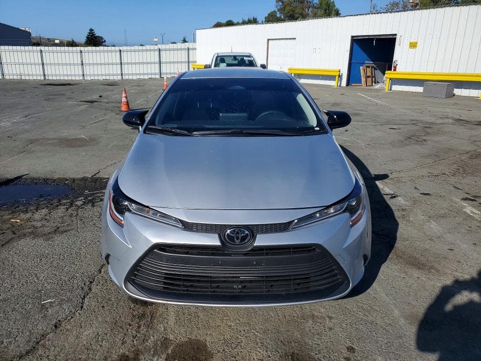 2026 TOYOTA COROLLA LE 5