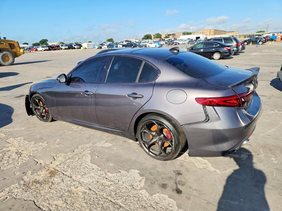 2018 ALFA ROMEO GIULIA TI 2