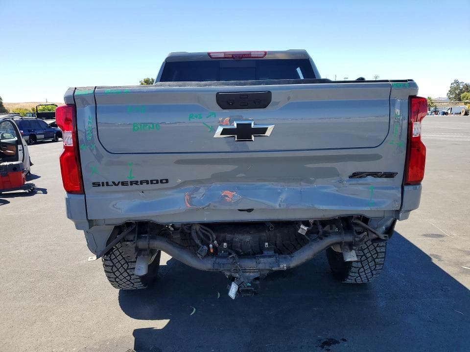 2025 CHEVROLET SILVERADO K1500 ZR2 6