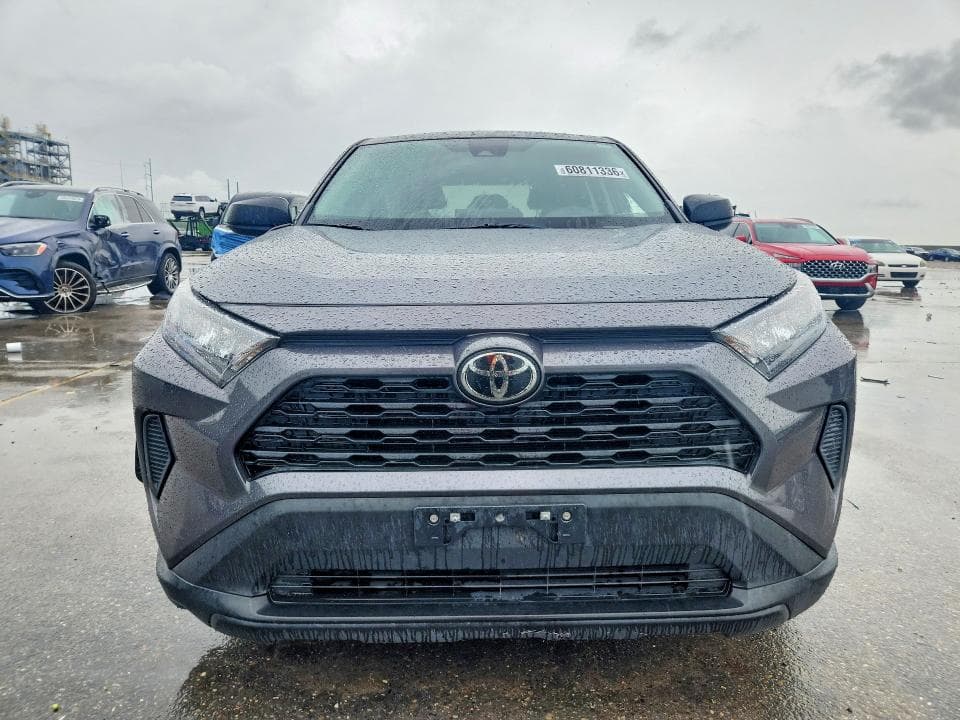 2022 TOYOTA RAV4 LE 5