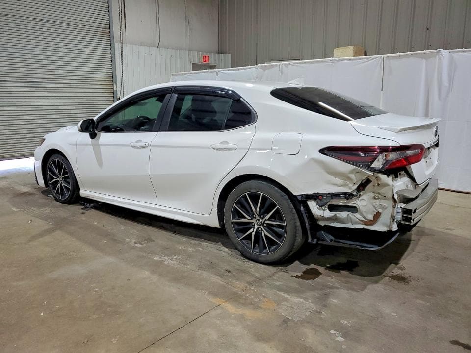 2022 TOYOTA CAMRY SE 2
