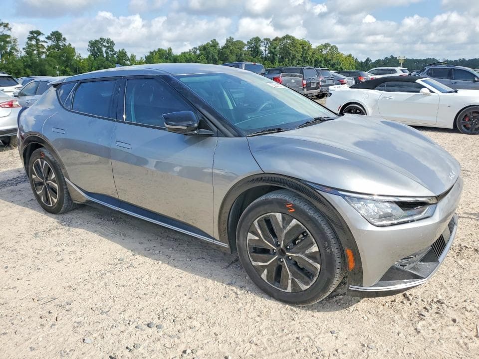 2022 KIA EV6 WIND 4
