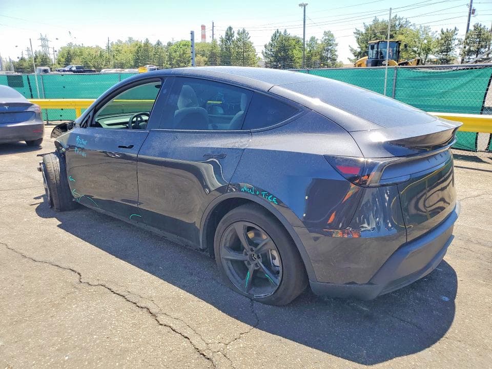 2026 TESLA MODEL Y 2