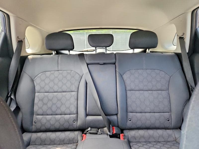2019 KIA NIRO LX 10
