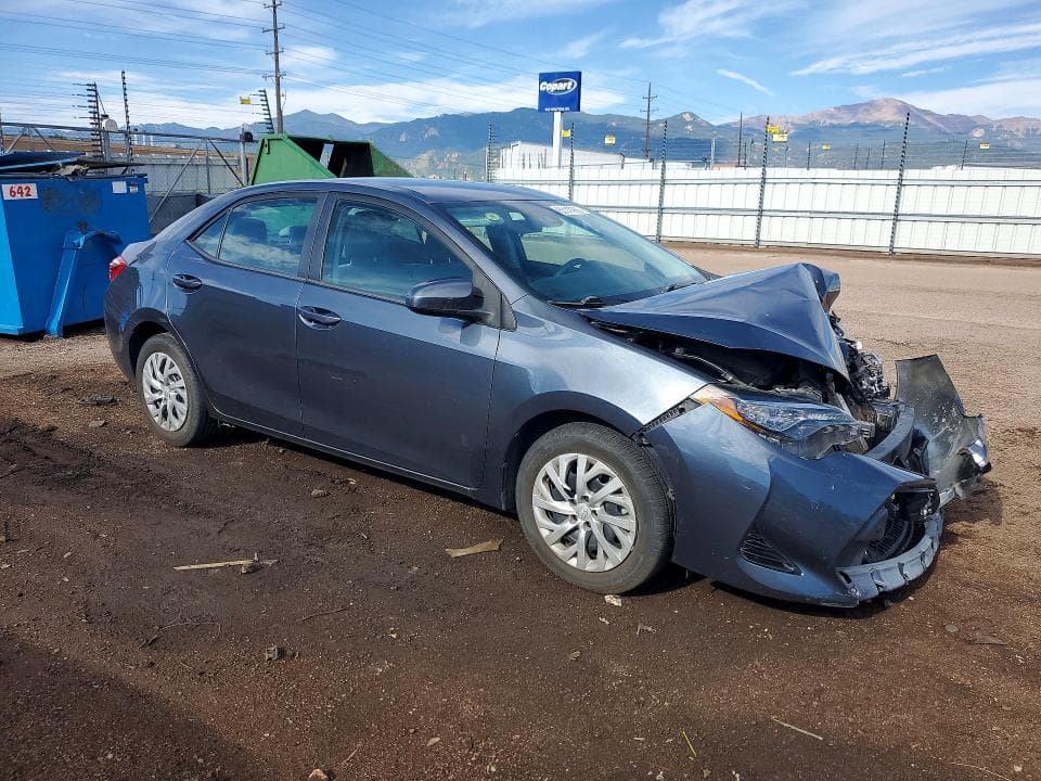 2018 TOYOTA COROLLA LE 4