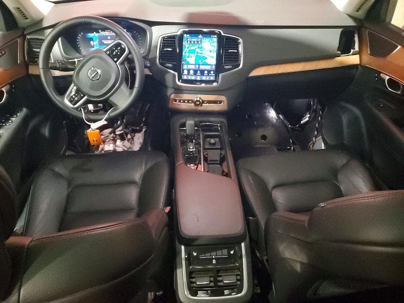 2023 VOLVO XC90 PLUS 8