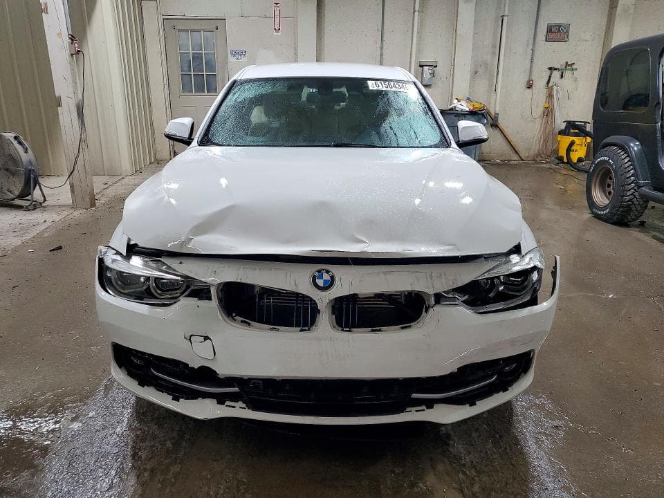 2018 BMW 330E 5